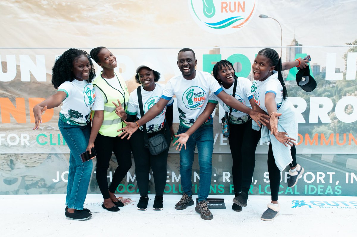 edwinNamakanga's tweet photo. Today we joined the #ClimateJusticeRun to stand up for our future. The science is clear. If we want to keep global warming within the Paris Agreement goals, we need real action and faster cuts in emissions. #climateaction https://t.co/UHgKmHY3A5