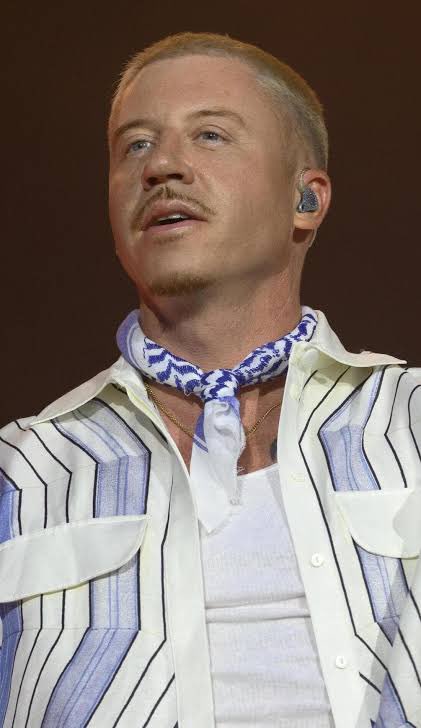 landpalestine's tweet photo. We stand with Macklemore 

Fuck Israel always https://t.co/FPEGbcLfv3