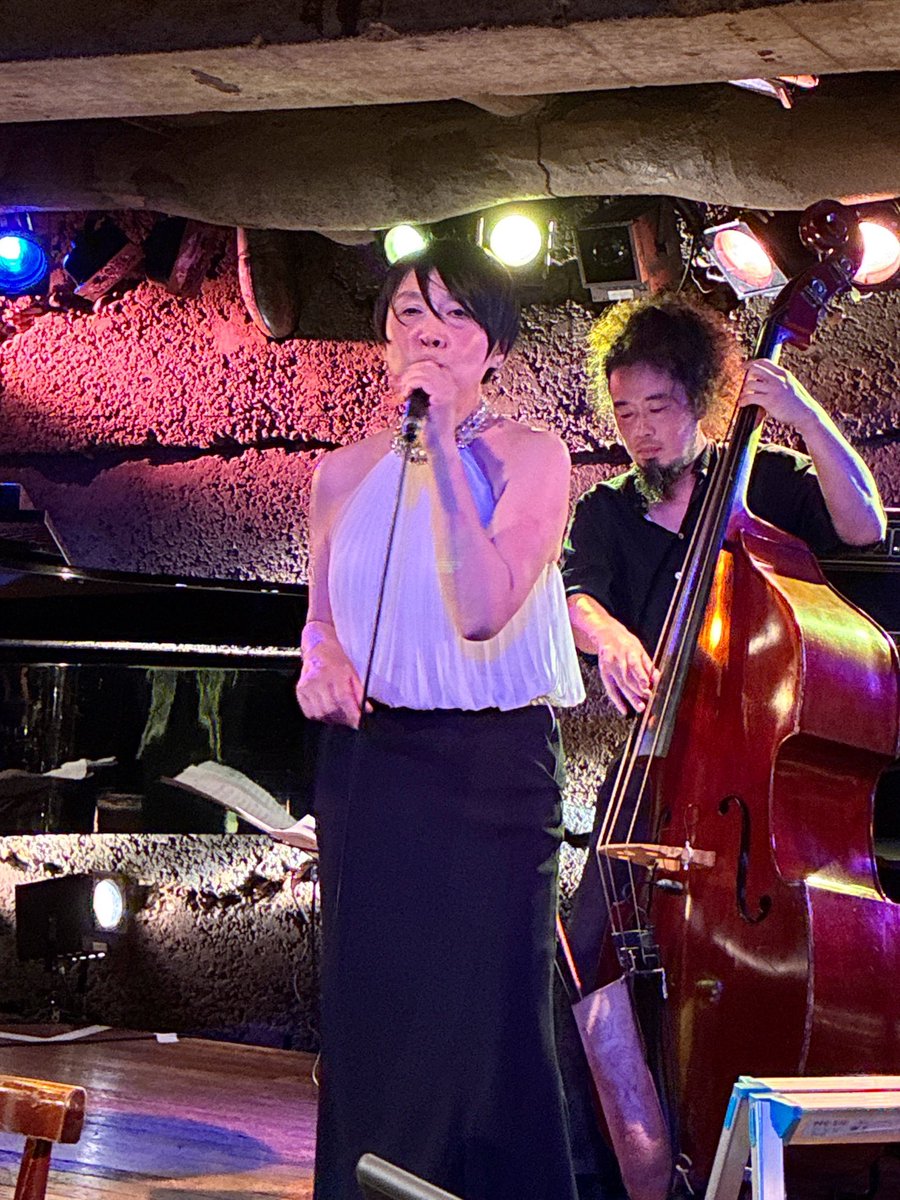 rxf13553's tweet photo. ブログ更新。9/3（木）吉祥寺MANDA-LA2『とまり木にて13 ～鳥と港～』の感想です。夏のスサーと港ハイライト、ノラオンナさんの2つのアンサンブルについて書きました。STAR PINE'S CAFEの距離感だとわからなかったのですが、宮坂洋生さんのコントラバスって3弦なんですね。 https://t.co/TM3E7OhDNj https://t.co/5yAbC1YpTP