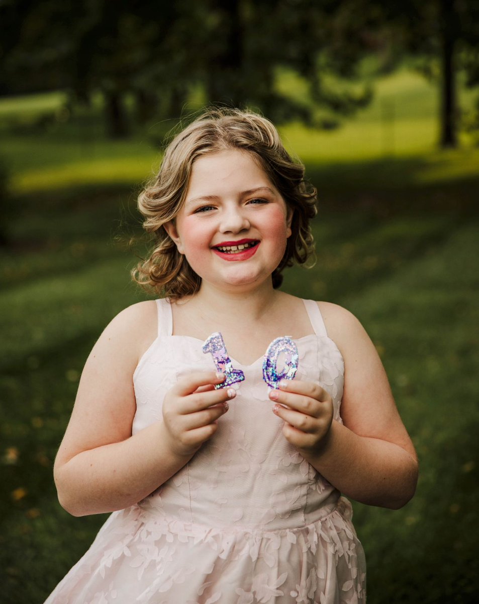 Bradenshope's tweet photo. 🎉 Happy 10th Birthday to Hero Amelia! 💛
Amelia has a pretty great birthday lineup planned! She’ll be celebrating with some go-karting fun, keeping a special family tradition alive with a trip to Texas Roadhouse 🤠, and cheering on K-State at a game! 💜 Happy Birthday, Amelia! https://t.co/z0XbhKwSt0