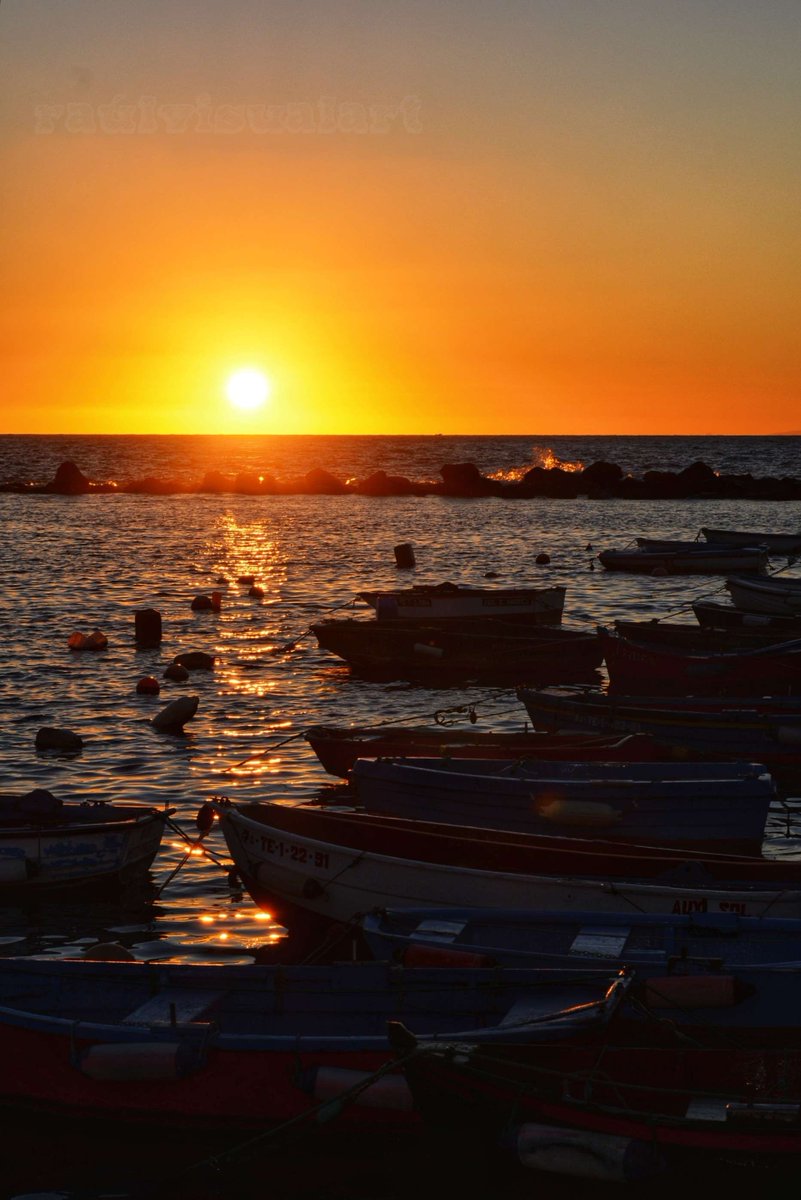 leitolapaz's tweet photo. Spontaneous weekend trip to a tiny coastal town = best decision ever! Golden sunset, fresh fish tacos, and zero phone notifications — just pure magic. https://t.co/UQd5GOcCaN