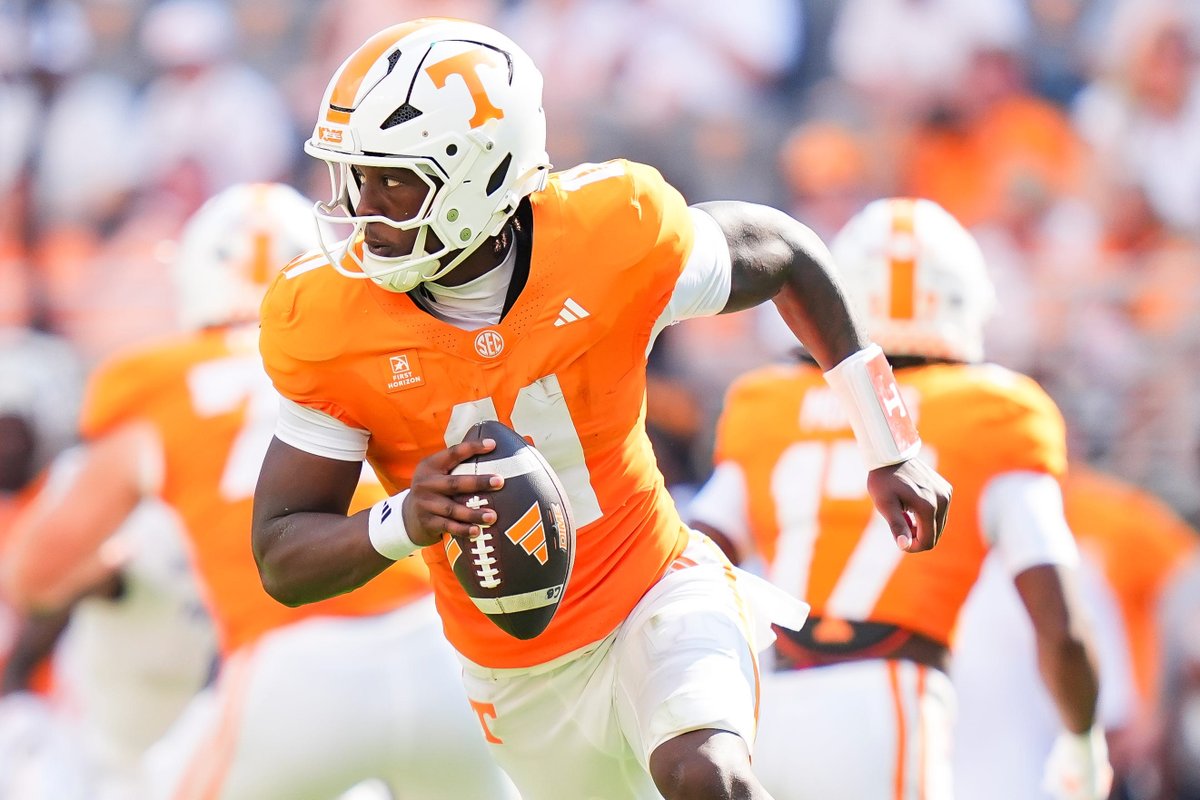 GoVols247's tweet photo. HALF: No. 20 Tennessee leads Furman 28-0 after Faizon Brandon scampers for his second rushing touchdown with 18 seconds remaining in the half.
๐ https://t.co/pfkFvYkL1q https://t.co/nxwwP86V6g