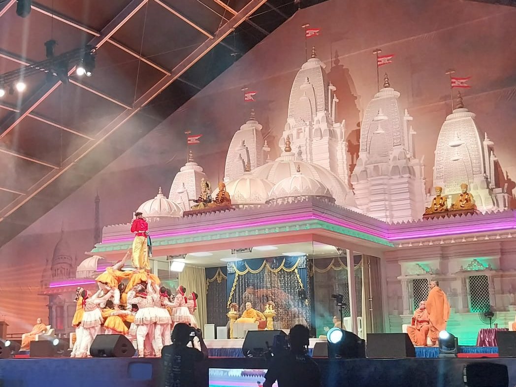 HROeAustria's tweet photo. ✨ HRÖ-Austria members joyfully celebrated Shri Krishna Janmashtami as part of @FriendsBAPS_AT  during the BAPS Festival de la Culture—with bhajans, skits, devotional activities &amp; inspiring reflections on Shri Krishna Bhagwan’s timeless teachings. 🙏

Jai Shri Krishna! 💛 https://t.co/c9u17RWbQk
