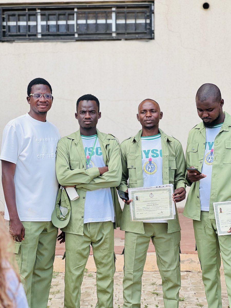 Chiroma32's tweet photo. Alhamdulillah for completing my NYSC! Grateful to Allah, my parents, and loved ones. May this certificate open greater doors.

Aamin Yaa Hayyou Yaa Qayyoum.

Thank you all. https://t.co/o0TALYr8Pg