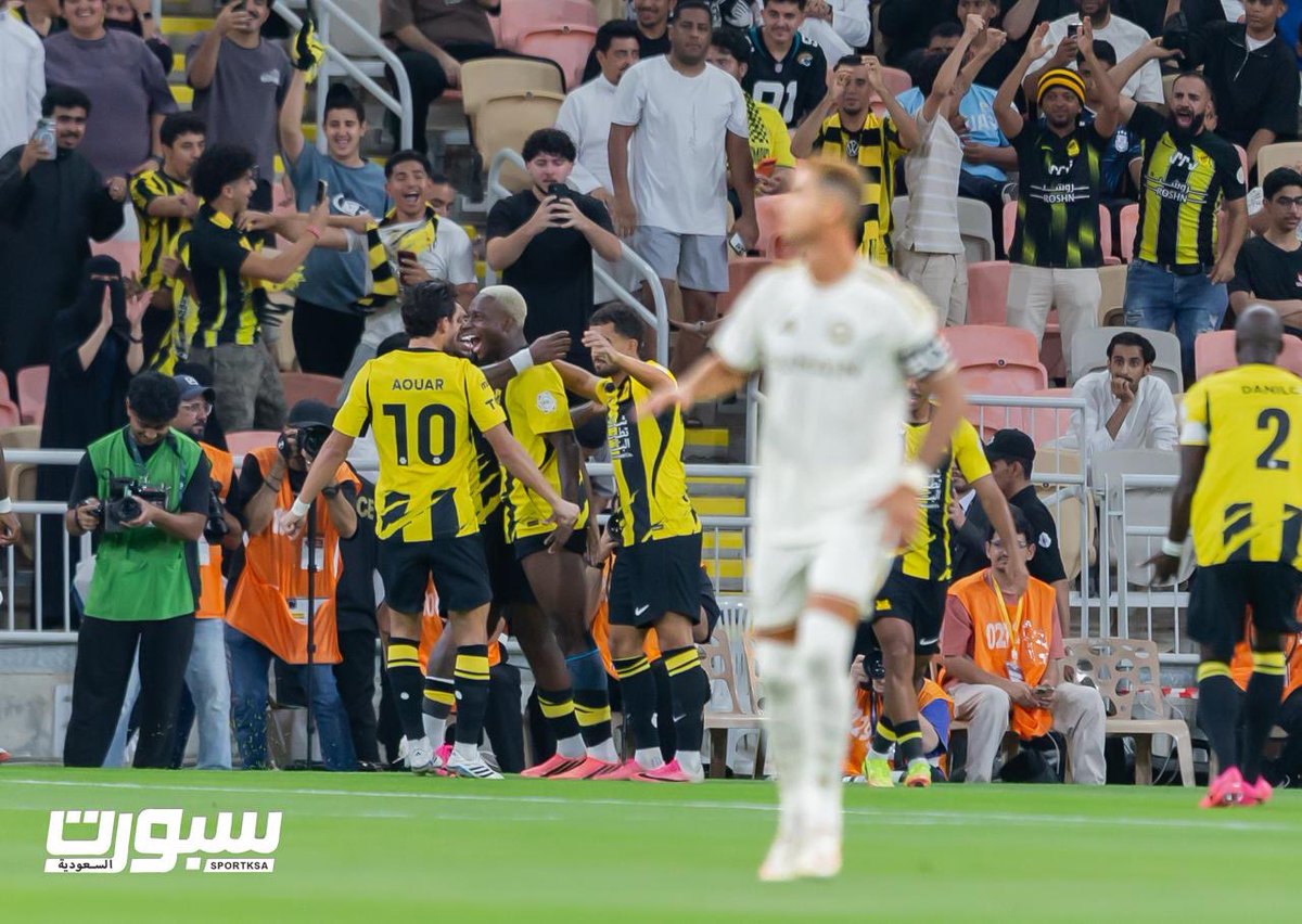 sportksanet's tweet photo. تصوير المصور عمر الزهراني @ozssport 
من لقاء الكلاس��كو 
 #النصر_الاتحاد https://t.co/LjemeAZ534