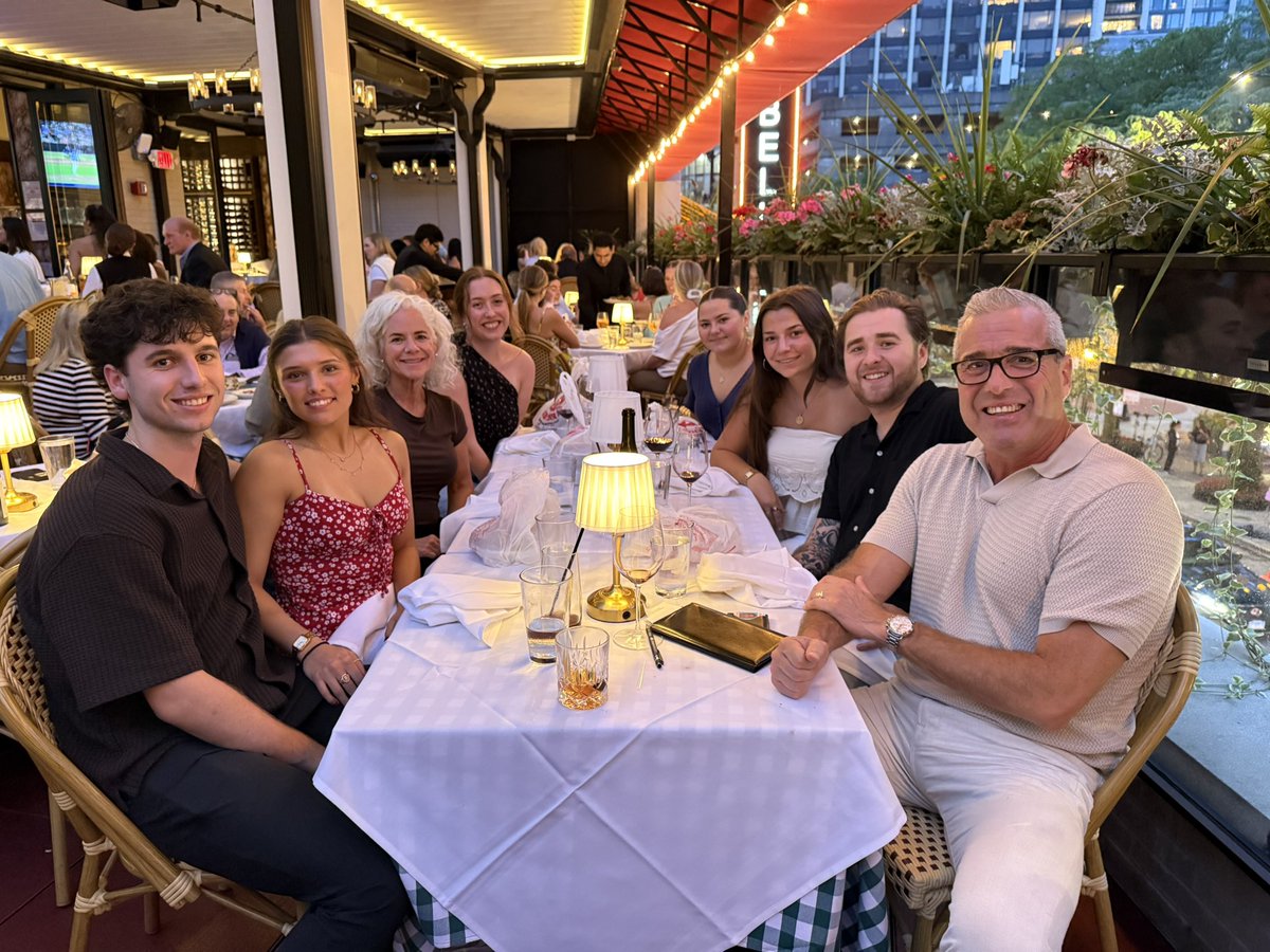paxtrader777's tweet photo. This is peak living right here. https://t.co/uNXdj8XpgX