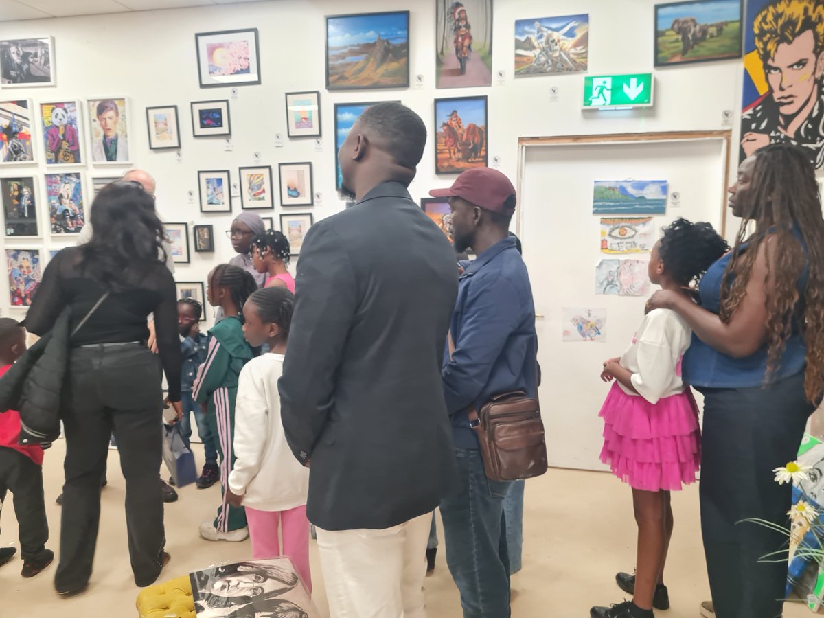GAMSCAS2's tweet photo. A fantastic day at Rogues Gallery!

Today, GAMSCA Youth Forum had a fantastic session. A huge thank you to YouthLink Scotland Youth Arts Open Fund for supporting and funding this project!
@YouthLinkScot
@CreativeScots
@scotgov https://t.co/j5KBDjwEjn