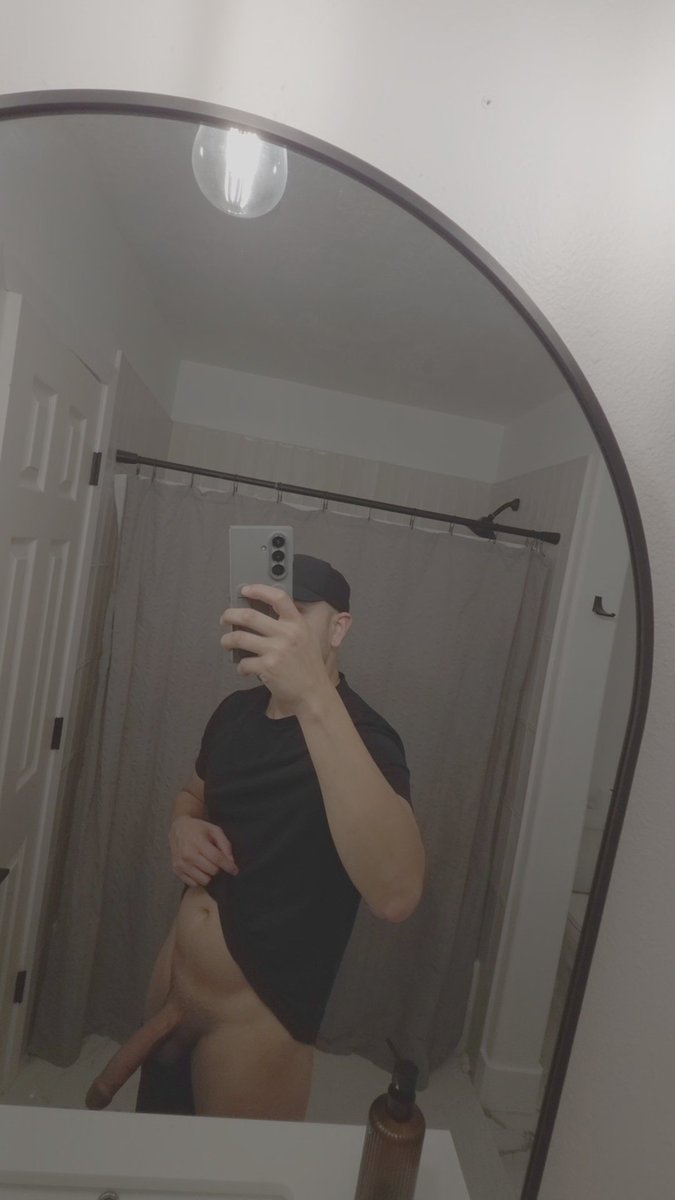 Loveaintlivee's tweet photo. Who needs to get throat fucked? #latino #horny #bigdick #bigcock #nsfwtwt #blowjob #sexy #htx https://t.co/yPbGwJgTbt