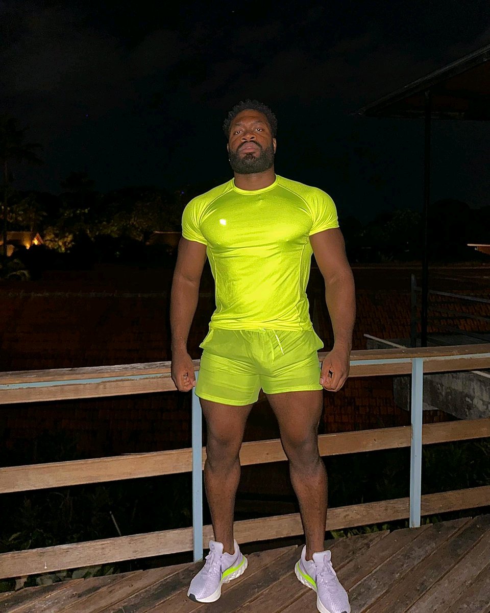 Stevengray8022's tweet photo. I need a more friend 💦 message me now 🙈🥵🥵 https://t.co/S2BtmtNsXr