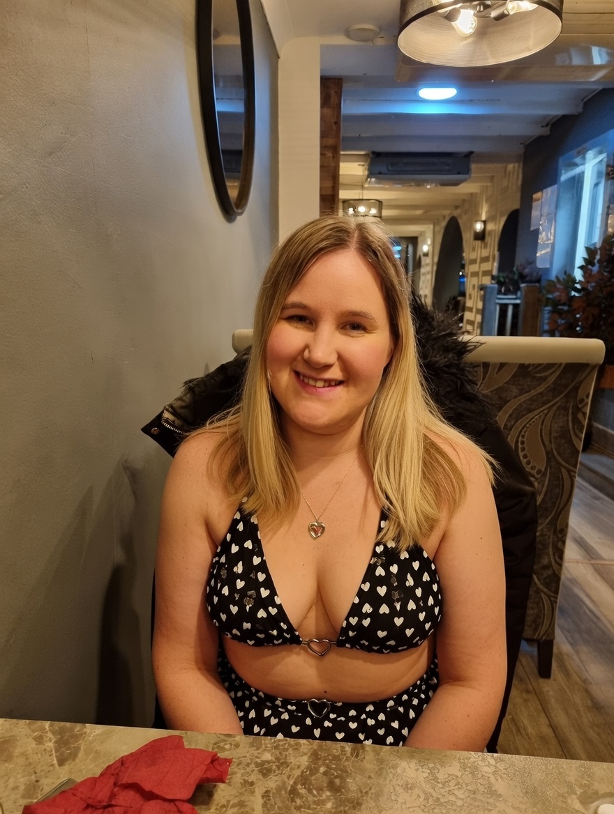 Joechristie41's tweet photo. #wife #dudley #pensnett #topless https://t.co/7NtN4EGkHN