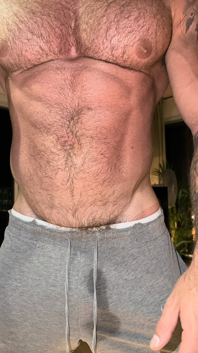 ScottBraunxxx's tweet photo. dribbled a little https://t.co/QWjTtEEYuk