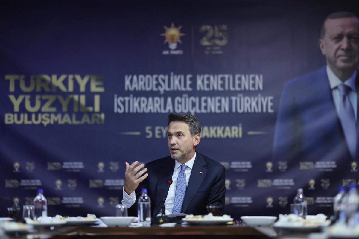 MunevverErtus's tweet photo. 📍Hakkari

Bir dizi ziyaret ve temaslarda bulunmak üzere ilimize teşrif eden, Enerji ve Tabii Kaynaklar Bakanımız Sayın @aBayraktar1 ve Şırnak Milletvekilimiz Sayın @TatarArslan'ı Hakkari’mizde ağırladık.

Hakkari Valiliğimizi ziyaret edip ardından AK Parti İl Başkanlığımızda teşkilatımızla bir araya geldik. "Türkiye Yüzyılı Buluşmaları"nı büyük çoşkuyla gerçekleştirdik.

Kardeşlikle kenetlenen, istikrarla güçlenen Türkiye'miz için hep birlikte çalışmaya devam ediyoruz. İlimizi teşrifleri ve nazik ziyaretleri dolayısıyla Sayın Bakanımıza en kalbi şükranlarımı sunuyorum.