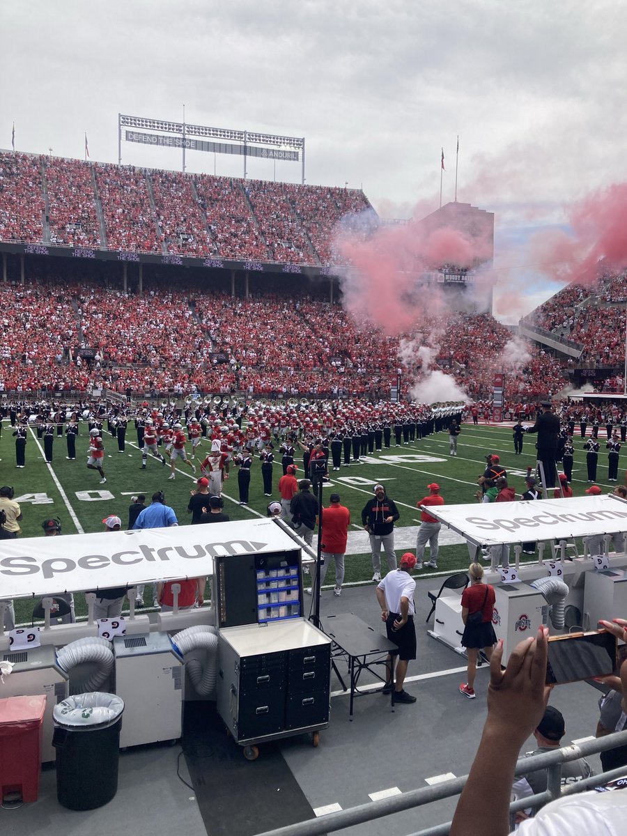 Brandonheatkick's tweet photo. 2027 K/P Brandon Heater
📍Bellefontaine, Ohio
🎓Class of 2027
🏈 Kicker/Punter

Had an amazing visit at The Ohio State University today!

Coaches and staff, thank you! https://t.co/rGr19hfDN3