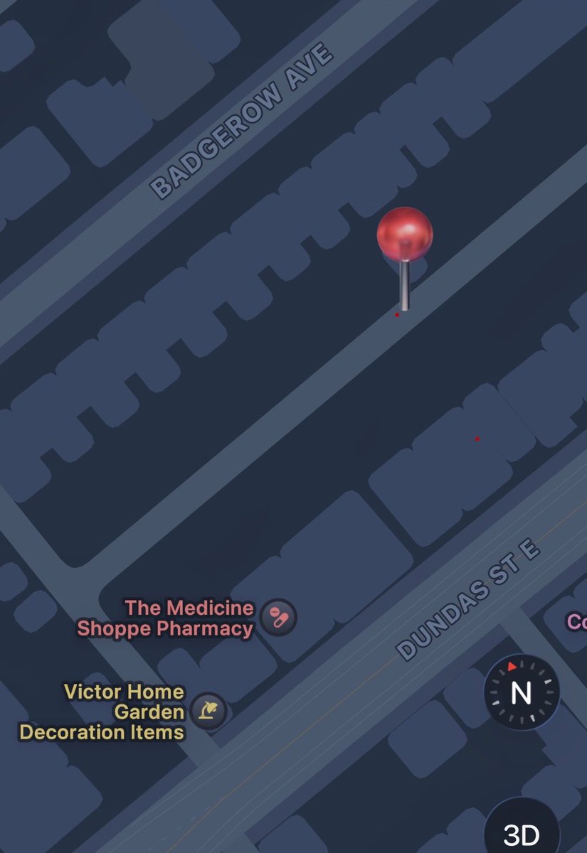 then_in1998's tweet photo. Hey @cityoftoronto street light in the narrow residential Lane East Pape North which is between badgerow ave and Dundas ave is not working. It gets really dark at night and nothing is visible. Is it possible to get this fix. Thank you https://t.co/hrTsXIX1gu