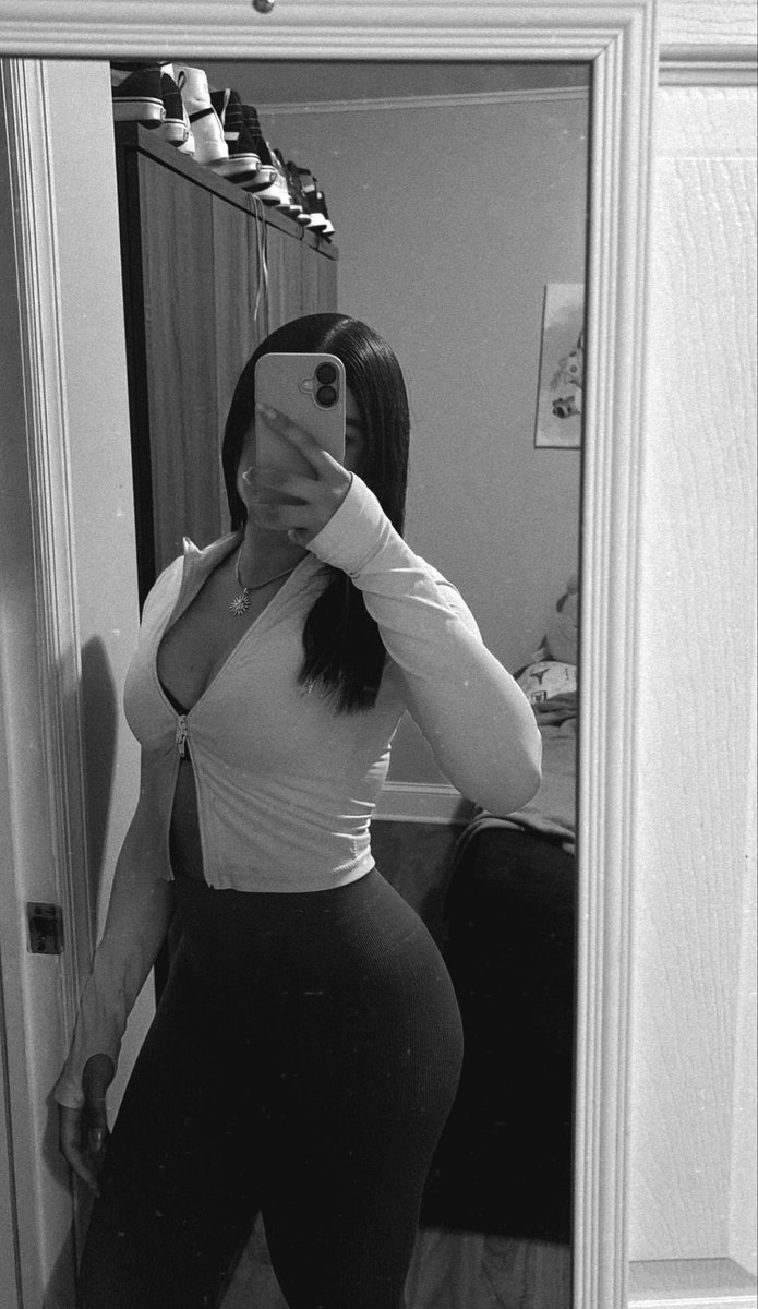 IlvBdck's tweet photo. Hola soy nueva y quiero que me hablen https://t.co/ToNpguASyX