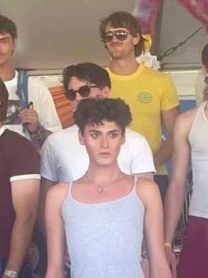 Marian_ecert's tweet photo. @tiffmariebay Look like Jacob Elordi https://t.co/6fKqhwe3kL