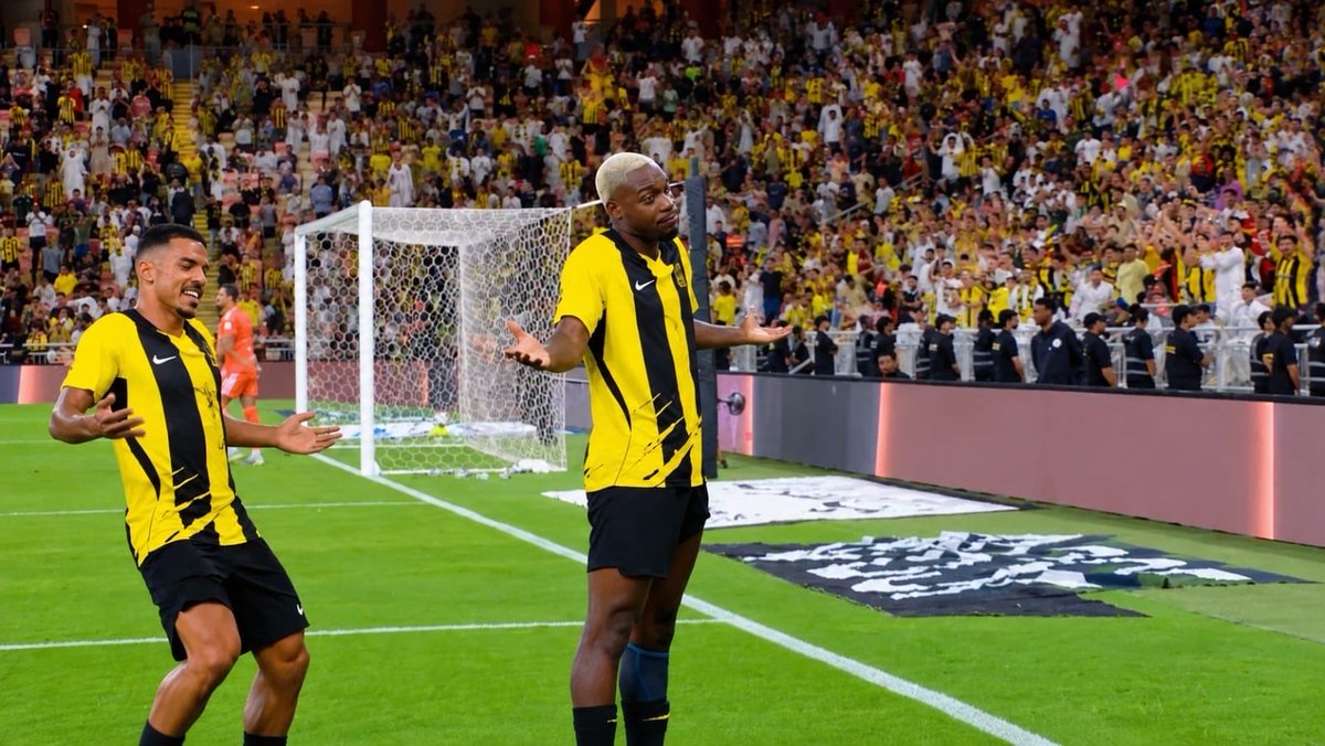 SHAYBitti's tweet photo. #الاتحاد_النصر 

لحد يحتفل ولحد يبارك والله انه النصر بالنسبة للاتحاد اسهل فريق في الدوري والله اني اتمنى انديه الدوري كلها النصر https://t.co/BhCCDnXBPI