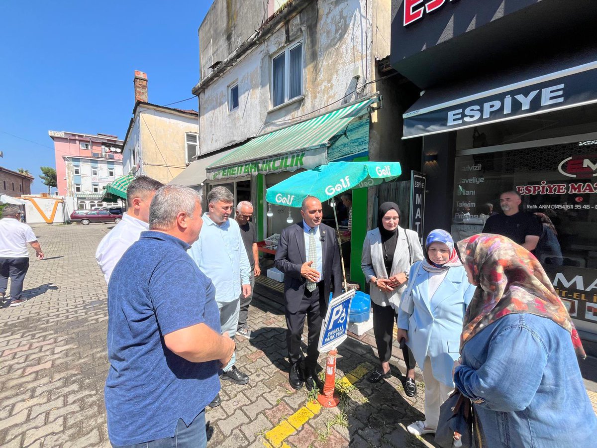sevansivacioglu's tweet photo. 📍 Giresun | Espiye

Türkiye Yüzyılı Buluşmaları kapsamında; 
AK Parti Espiye İlçe Teşkilatımızı, esnaflarımızı, sağlık çalışanlarımızı ve hemşehrilerimizi ziyaret ettik.

Esnafımızın ve vatandaşlarımızın talep ve beklentilerini dinledik; İstanbul Espiyeliler Federasyonu ile Espiye Eğricekliler Derneği’nde hemşehrilerimizle hasbihâl ettik.

@akpartiespiye 
@Giresunakparti 
@Akparti 
@abuyukgumus
