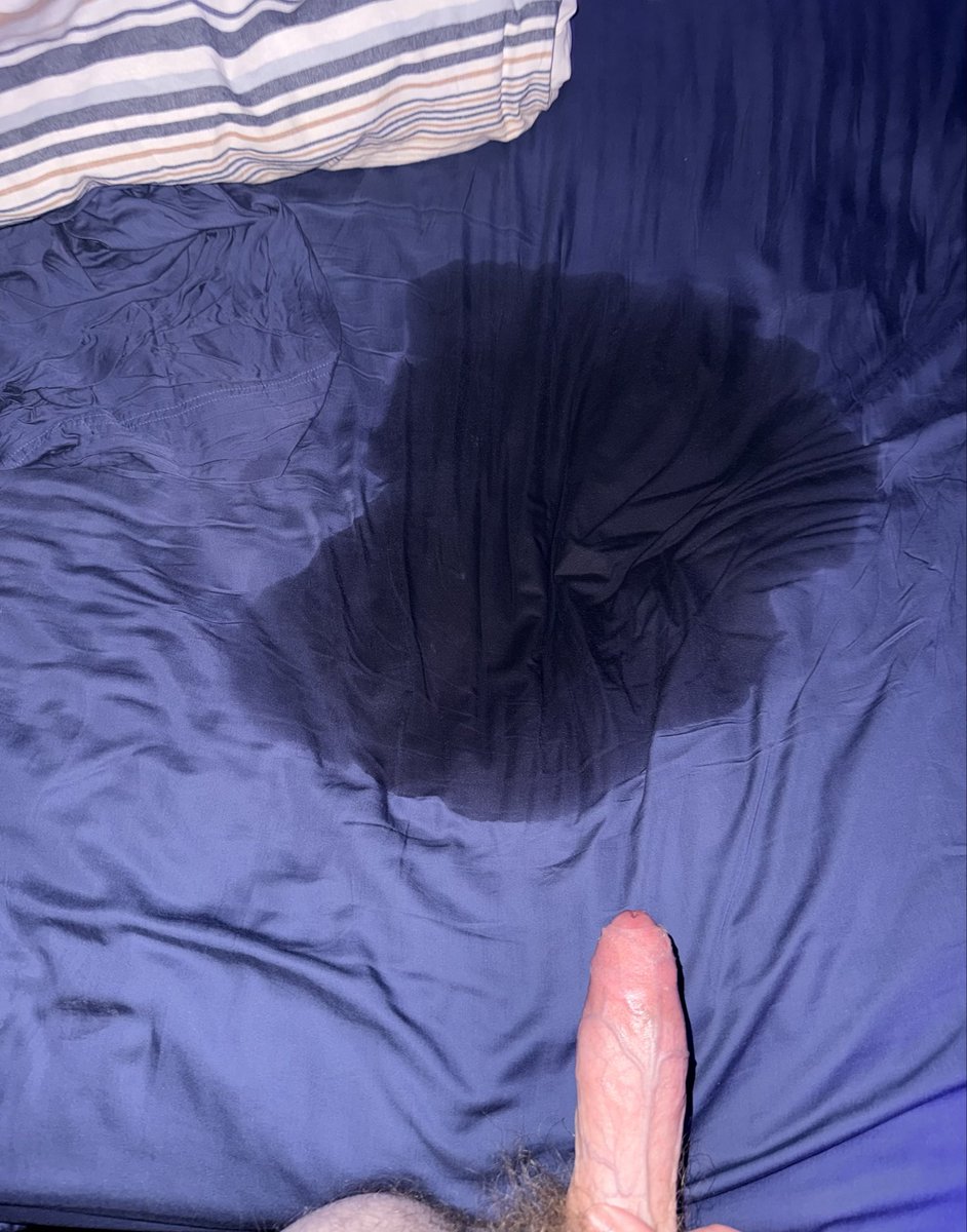 stainedtanktop's tweet photo. anyone else get this sweaty when they edge? https://t.co/V8LPdaXTbx
