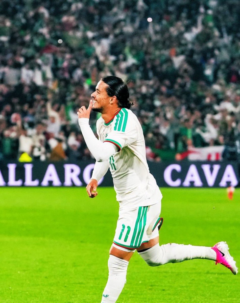 derradjihafid's tweet photo. أنيس حاج موسى 🇩🇿⚽️
نادي فينورد روتردام الهولندي يرفض الاستغناء عن نجمه الدولي الجزائري أنيس حاج موسى، رغم رغبة اللاعب في الرحيل إلى نادي الاتحاد السعودي، الذي يصرّ على التعاقد معه.
وفي المقابل، أدرج فينورد حاج موسى ضمن قائمته المشاركة في دوري أبطال أوروبا، في رسالة واضحة تؤكد تمسك النادي الهولندي بخدماته، في وقت أبدى فيه النادي السعودي استعداده لدفع 40 مليون يورو من أجل التعاقد مع الدولي الجزائري.