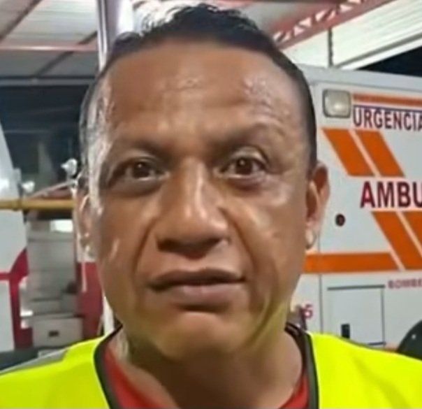 CuartaPlana's tweet photo. #Entérate | Logran Bomberos de #Juchitán acuerdos para mantenerse en el municipio del #Istmo de #Tehuantepec. Francisco Vásquez Jiménez se mantiene como presidente. El próximo martes habrá una mesa de trabajo.

#Noticias #Oaxaca @SSPC_GobOax 

https://t.co/NV5B0L0GoQ https://t.co/xLUML6rvHr