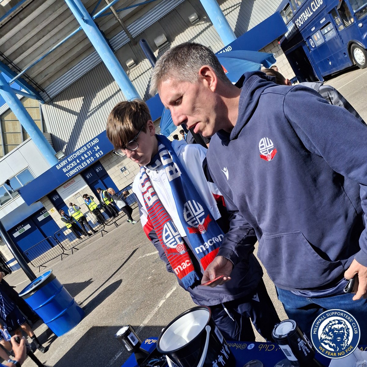 TheMillwallFans's tweet photo. Four nil. Three points.
An excellent afternoon at the MSC stall, meeting new friends, seeing old ones and catching up with the Chairman #millwallsupportersclub https://t.co/jmEhc3WAWy
