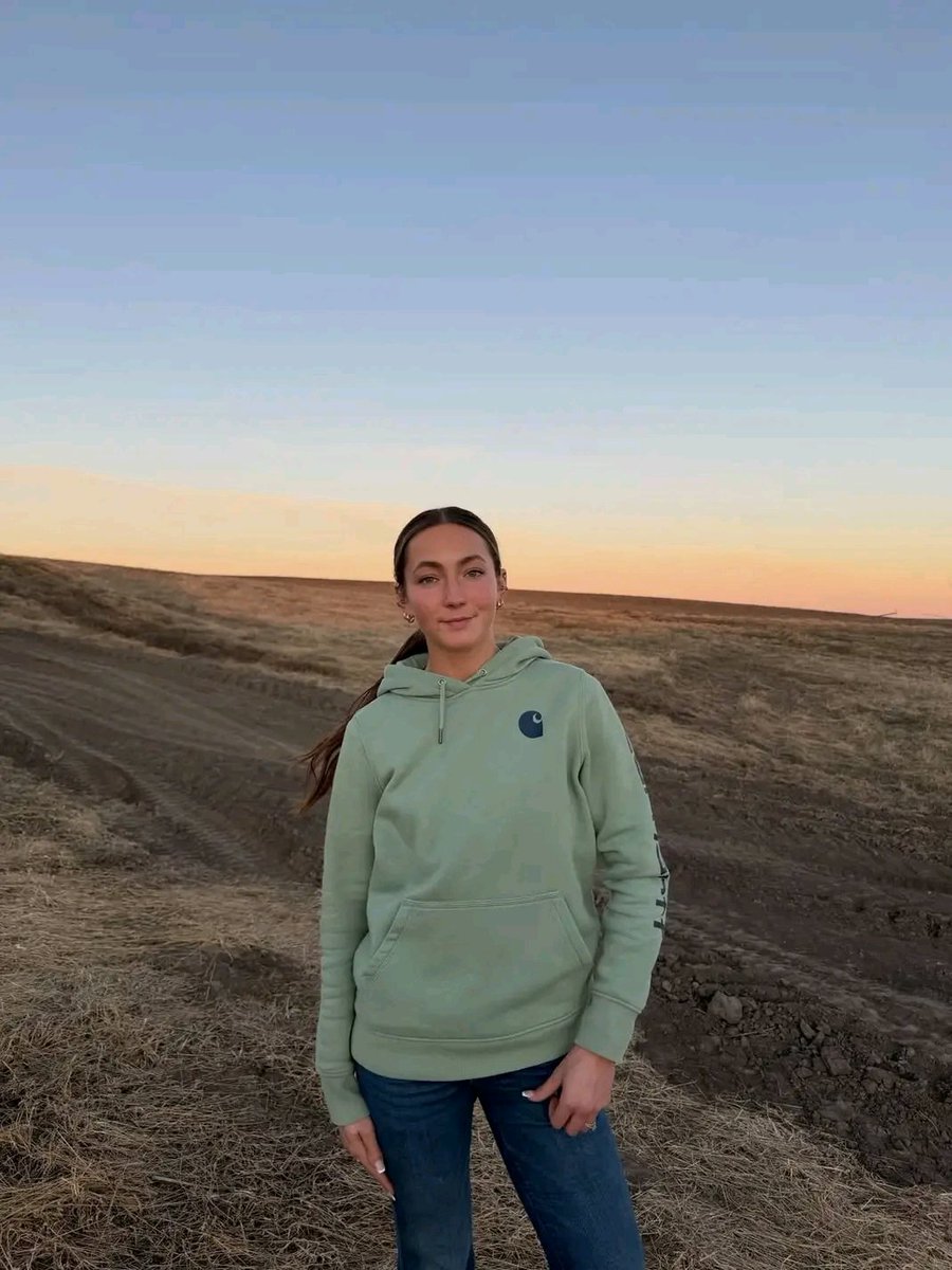 Laurafarms4iox's tweet photo. 🌾❤️🌽💥😜 https://t.co/3nvd0TFFNv