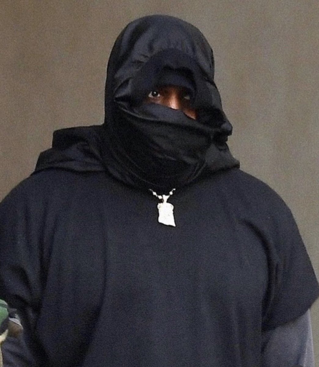 yzybullyy's tweet photo. TOP 3 YE MASKS IMO https://t.co/2cDoOA42t2