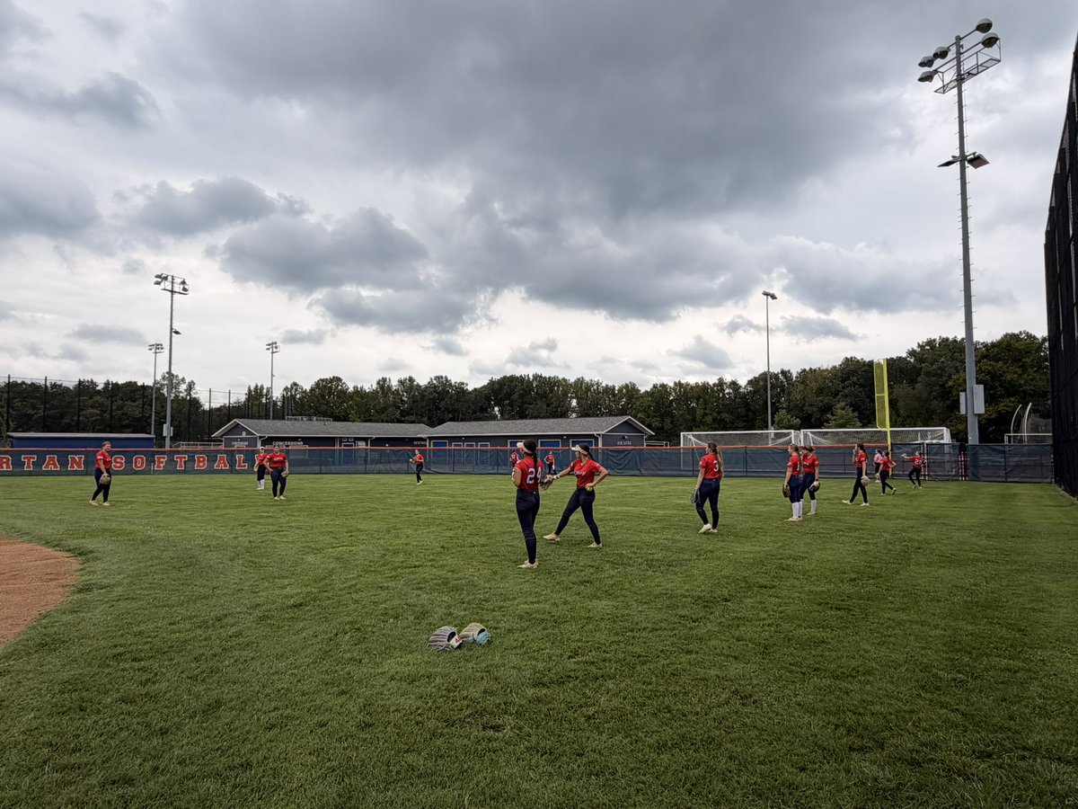 GlorySignorelli's tweet photo. Saturday morning well spent practicing with @VAGloryMiller and getting motor preference assessments! Thank you @Coach_Shelley15 and @SuzyWillemssen for sharing your time and expertise with us! 
#purposedrivensoftball https://t.co/fNmFuGBwiO