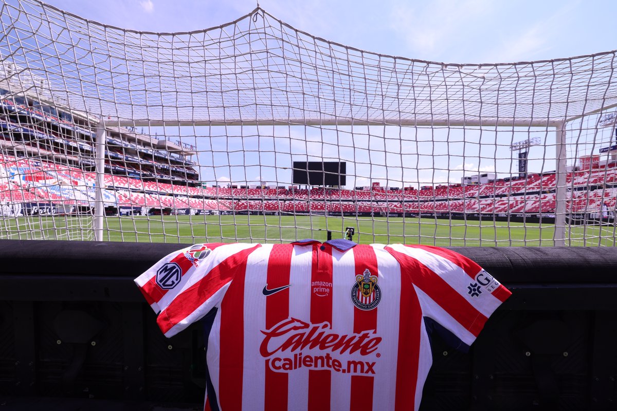 Chivas's tweet photo. ✅ ¡ROJIBLANCA LISTA! 🔴⚪️ https://t.co/JUebndw7Fc