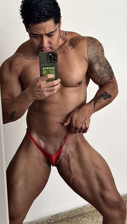musclbottoms's tweet photo. Alfredo is the perfect Submissive Muscle Bottom 🍑💯💋 @alfred_mon13 #butt #musclebottom #bottom #submissive https://t.co/7wtZeKajNa
