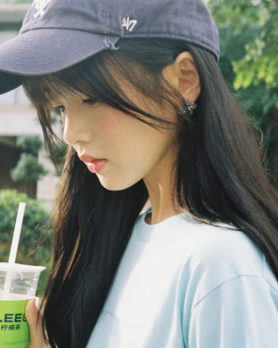 Miaoyid's tweet photo. Sipping on something cold, wearing my favorite cap, and enjoying the peaceful breeze. Just taking things one easy moment at a time. https://t.co/3z1lszo2jP