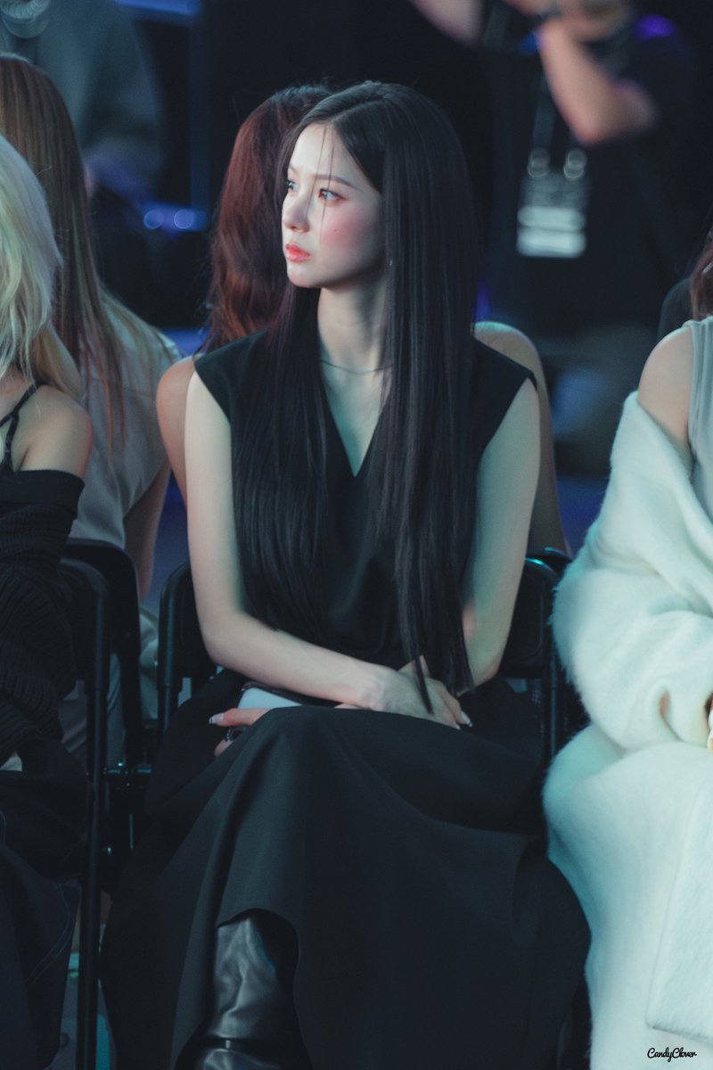 yujinzones tweet picture