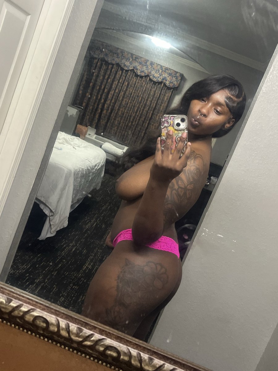 Some1ff's tweet photo. Pink Lingerie With A Pretty Face Bay 👅
#MemphisFreaks #901Freaks
#ContentCreator #573Freaks https://t.co/Wkn6sxe3Ma