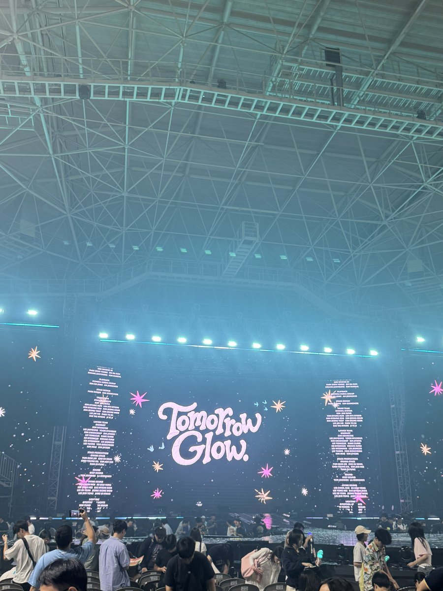 Loveboomdkdk's tweet photo. #TOMORROW_GLOW_함께라서_더_빛나
#프로미스나인 #fromis9

Day-2 완료❤️‍🔥
오늘은 더 재밌게 놀았다! 
플로버🍀 프로미스나인💗 다같이 무대를 즐긴 하루��
이제 남은 마지막 무대까지 후회없이 즐기고 
프롬이들 눈에 많이 담아두기🫶 https://t.co/i9tG7tr0ig