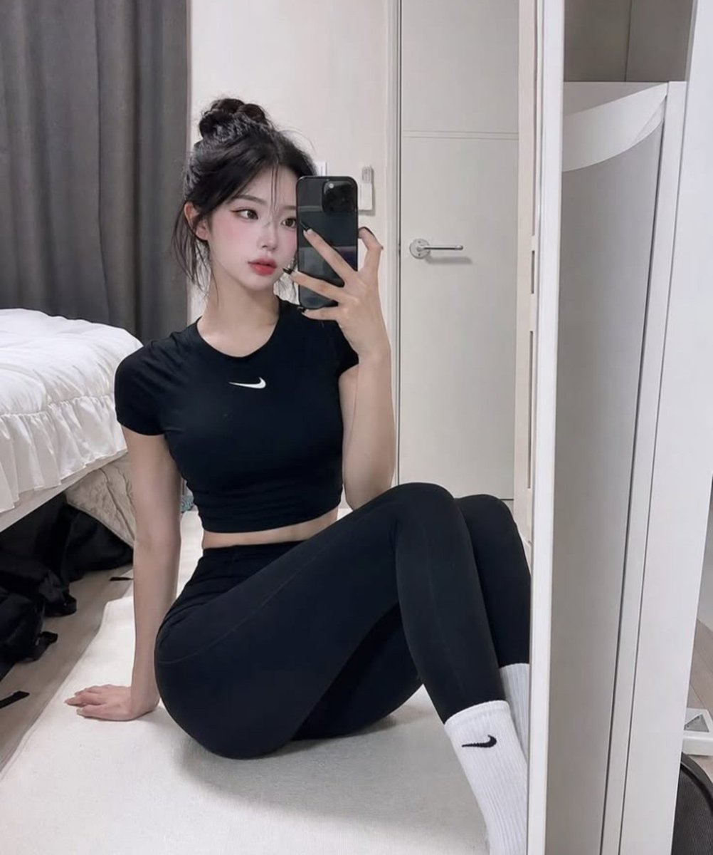 mbagppag's tweet photo. 지금 붙여할년들❓️🖤 빨리 ㄱㄱ https://t.co/uncWZcKbIt