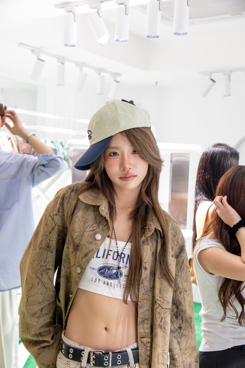 Solrinz's tweet photo. แองจี้~~ ผมยาวไวมาก

[Angie Wizzle @ EMIS Siam Center Grand opening]

More pics >> https://t.co/49jGtLaRFr
 
#AngieWizzle
#AngieNCV
#WizzleTh #EMIS
#EMISSiamcenter https://t.co/zWQ0iXNNPt