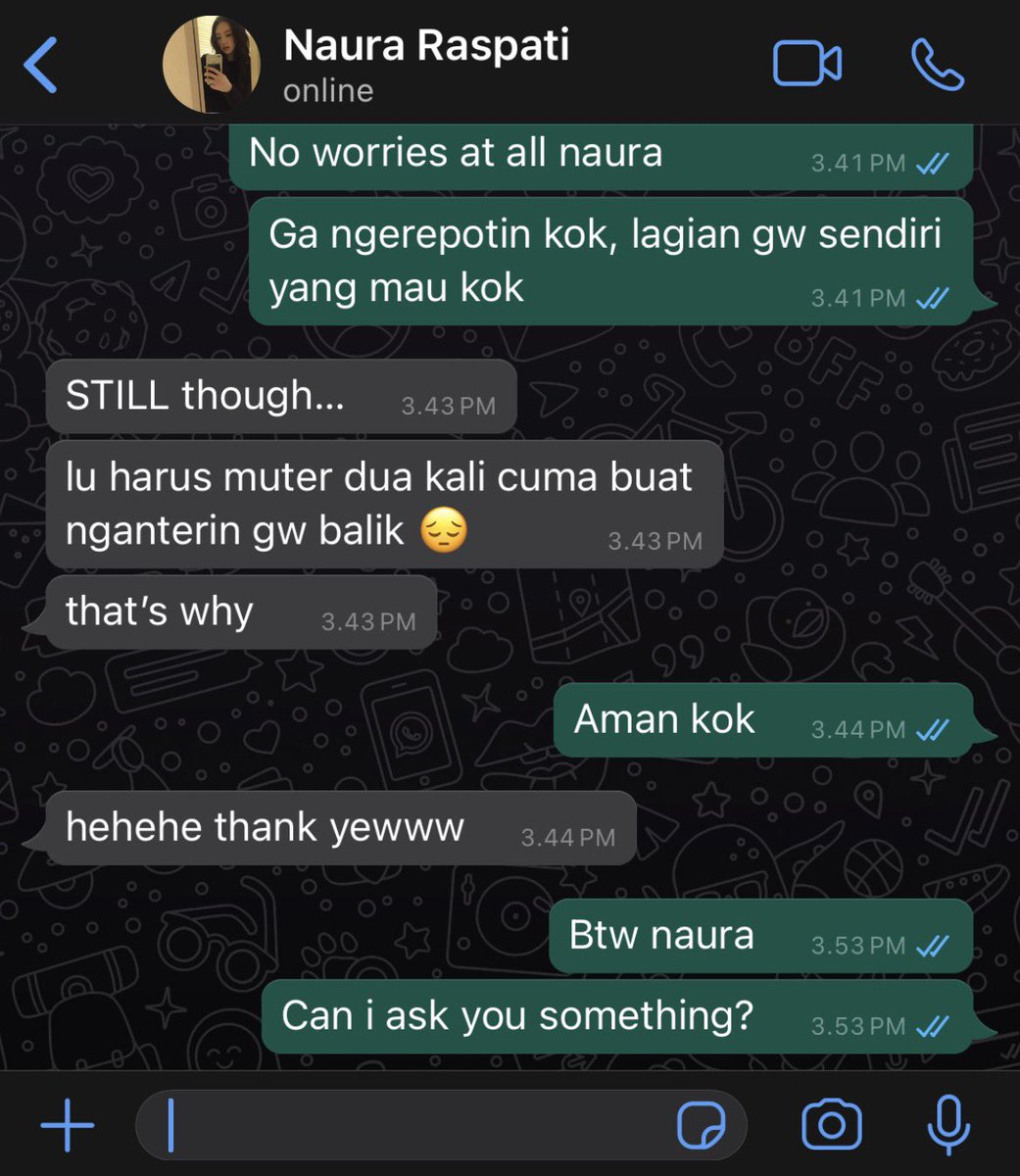 hazzeling's tweet photo. someone please help naura https://t.co/RbD6GxIpnB