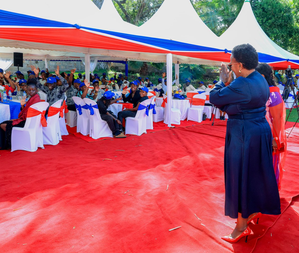 Wavinya_Ndeti's tweet photo. Joined my party leader, H.E. Dr. Stephen Kalonzo Musyoka, who hosted Mt. Kenya grassroots leaders at his Kithimani Farm in Yatta Sub-County for a meaningful engagement on Kenya’s shared aspirations.

The leaders endorsed his 2027 presidential bid, noting that throughout his long political career, Dr. Kalonzo Musyoka has demonstrated courage, experience, and an unwavering commitment to democracy, service, and the people of Kenya. His perseverance in navigating the country’s political landscape is a testament to his enduring statesmanship.

As Kenya looks ahead, this is a time to unite, engage, and embrace leadership that puts the interests of Kenyans first while driving the country towards a more prosperous future.