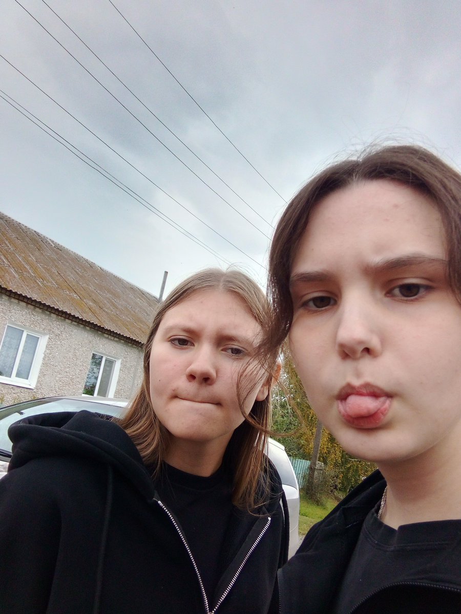 lerronwad's tweet photo. с любимкой седня виделись❤ приехала ко мне, попиздели, уехали @linaaw28linaav7 https://t.co/ahDvOgvLKi