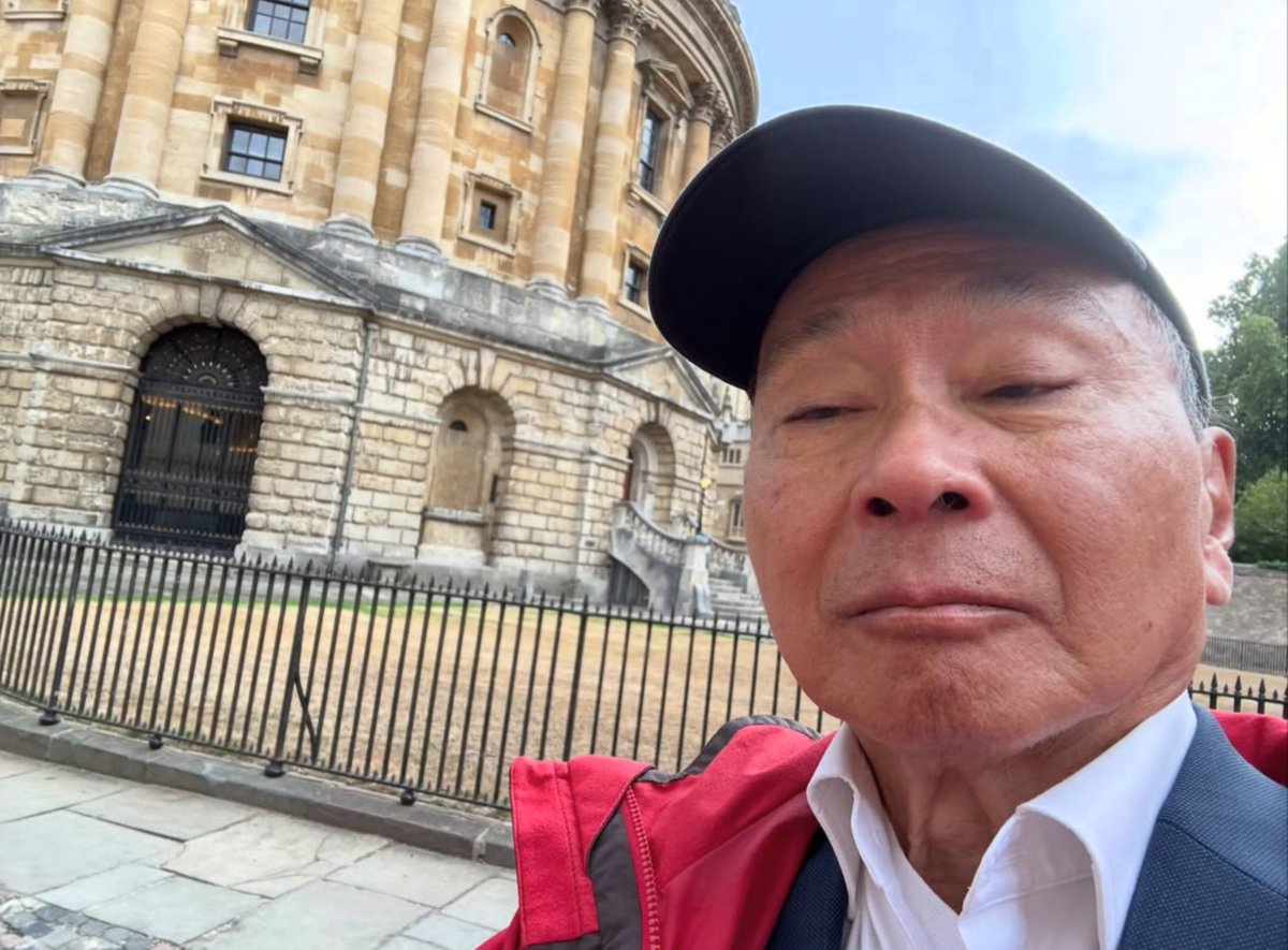 Andr3jH's tweet photo. Francis Fukuyama stuns in newly shared photo 📸 https://t.co/o22lIEAVsj