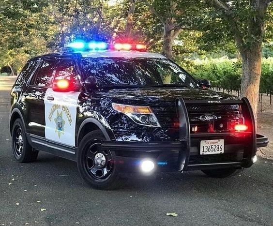 LAPD_Capt's tweet photo. ╔═ 𝐂𝐀𝐏𝐓𝐀𝐈𝐍 𝐆𝐄𝐍𝐄𝐕𝐈𝐄𝐕𝐄 𝐓𝐇𝐎𝐑𝐍𝐓𝐎𝐍

        𝑳𝒐𝒔 𝑨𝒏𝒈𝒆𝒍𝒆𝒔 𝑷𝒐𝒍𝒊𝒄𝒆 𝑫𝒆𝒑𝒂𝒓𝒕𝒎𝒆𝒏𝒕
⚖️ 𝐃𝐮𝐭𝐲    • 𝐋𝐨𝐲𝐚𝐥𝐭𝐲      • 𝐒𝐚𝐜𝐫𝐢𝐟𝐢𝐜𝐞

        🚔 𝐂𝐨𝐦𝐦𝐚𝐧𝐝 𝐒𝐭𝐚𝐟𝐟 | 𝐋𝐀𝐏𝐃
            📍 𝑳𝒐𝒔 𝑨𝒏𝒈𝒆𝒍𝒆𝒔, 𝑪𝑨═╝ https://t.co/OJ1nuFTQMV