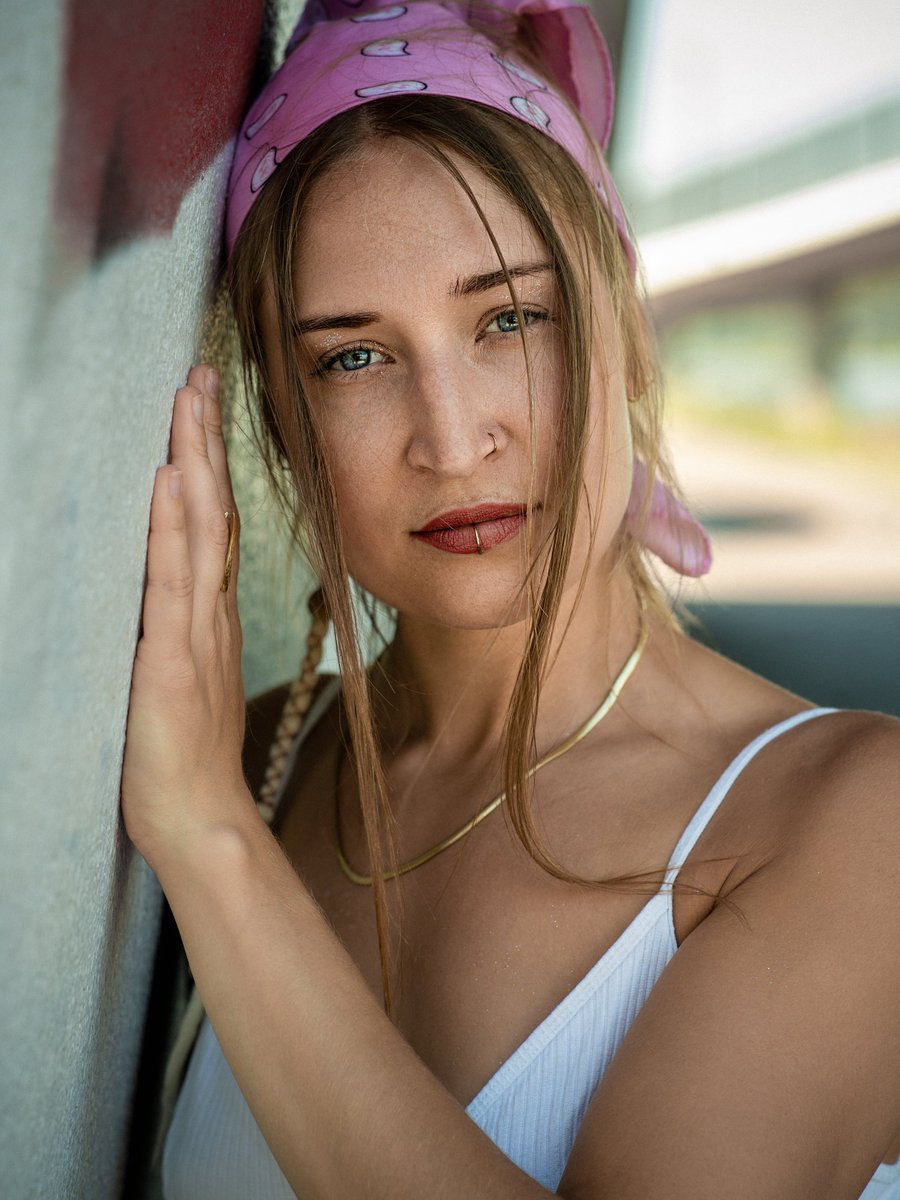 adamdpl's tweet photo. Kilka kadrów, które ogarnęliśmy e kwadransrazem z @kroczaca_po_ziemi.
Zdjęcia zrobione Sony A7IV i Samyangiem 85mm f/1.4 II przy ISO 100-125 i przysłonach f/1.4-f/5.
@kroczaca_po_ziemi
#portret #sonyalpha #samyang85mm #sesja #fotografia https://t.co/INEtaFnnJr