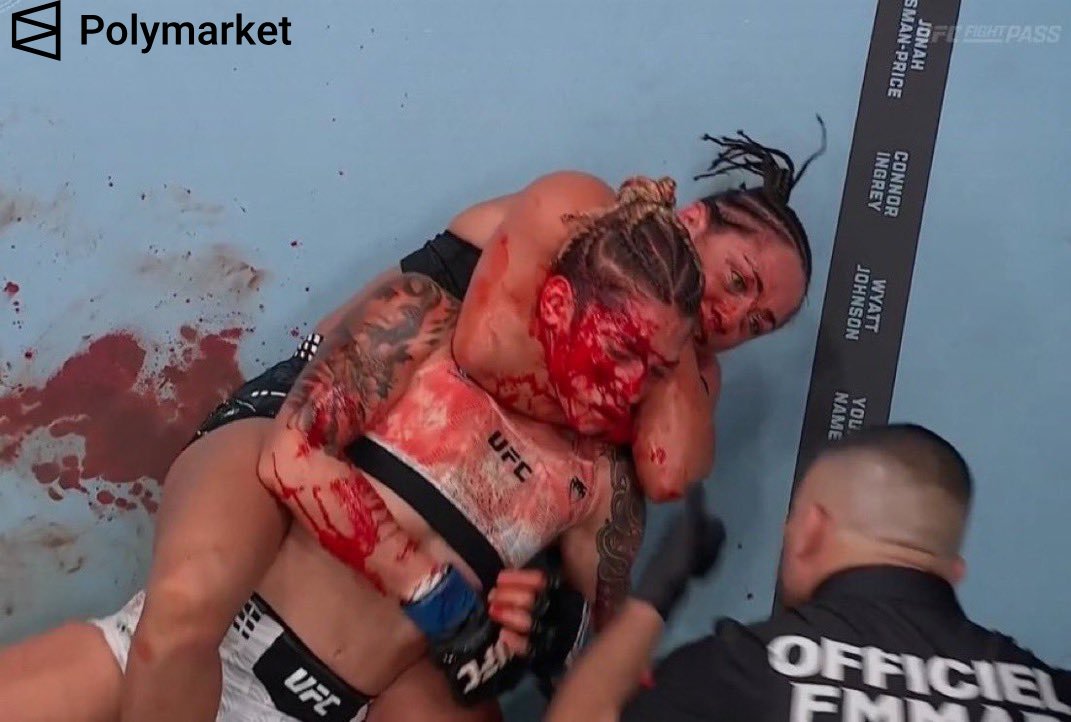 UFCRosterWatch's tweet photo. Joe Rogan on her next fight " She has the single most milliliters of blood lost in any fight in UFC HISTORY EVER. Quiet incredible " https://t.co/weFpKNFzyA