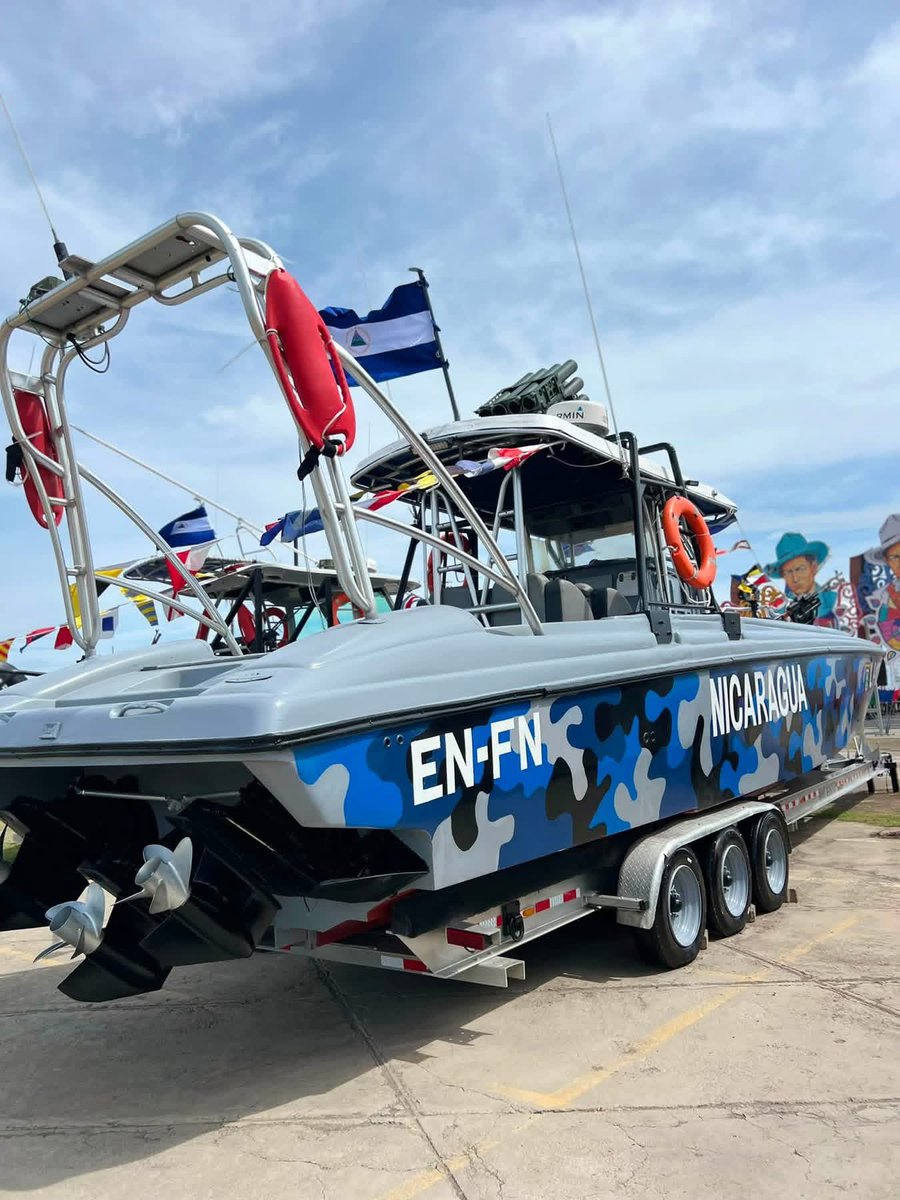 Plomo19792's tweet photo. 🔴 Inicia la Exposición Estática del Ejército de #Nicaragua desde la Plaza La Fe en Managua, en saludo al 47 aniversario de fundación.🫡🪖🇳🇮 https://t.co/7F2ivCNauj