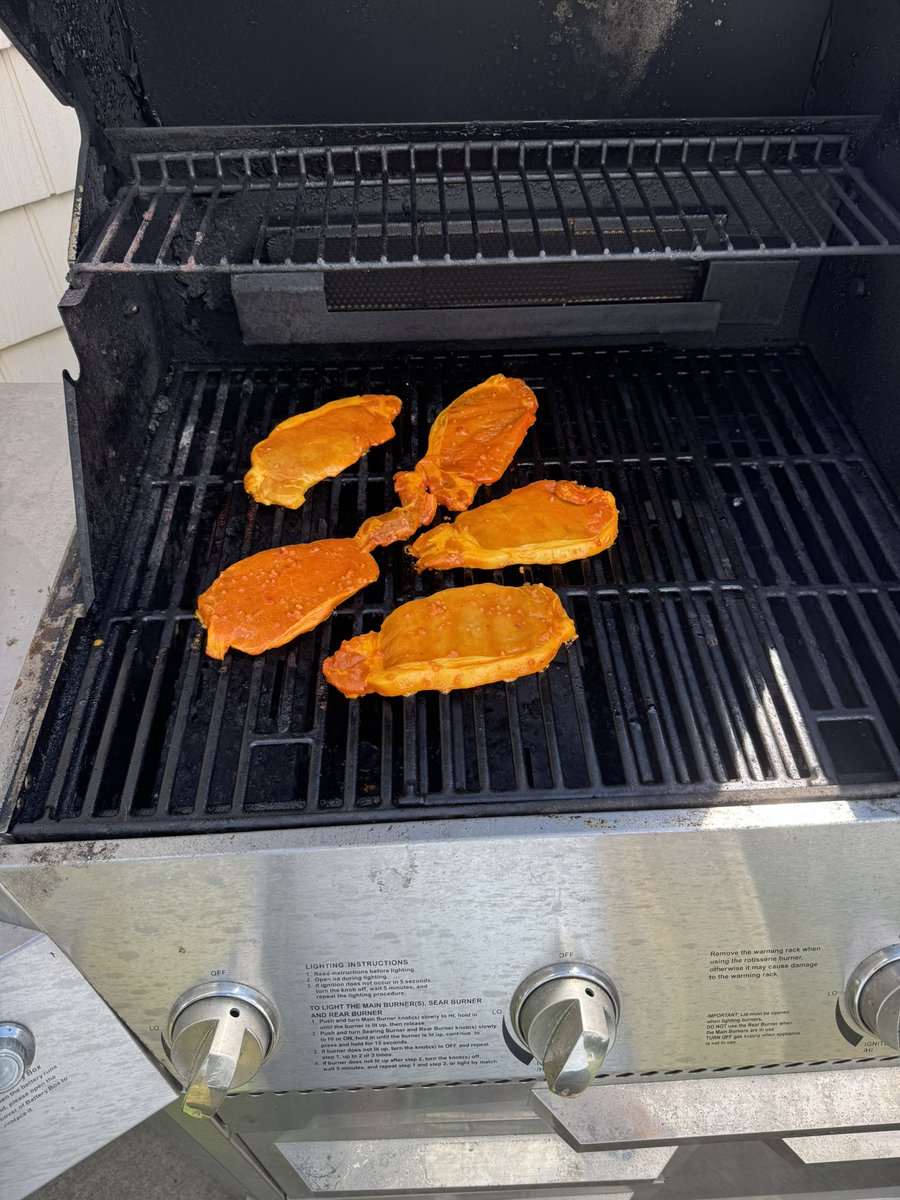 joe0ss's tweet photo. Bifanas for lunch 😋
Thinly sliced pork cutlets in a spicy Portuguese marinade topped with onions and peppers on a Portuguese roll(paposeco) https://t.co/mqqqXZyzHc