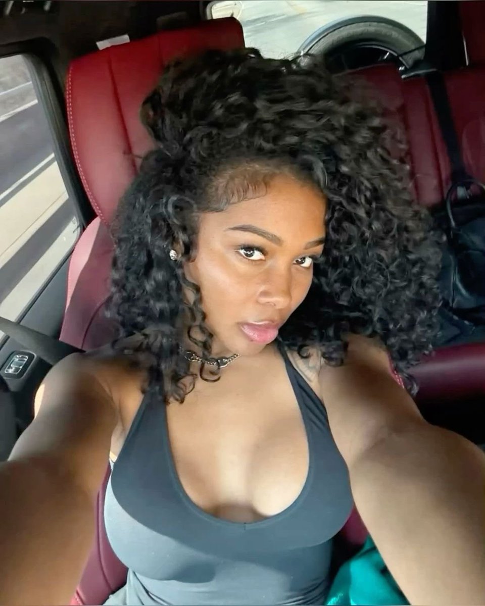 thurlhottie's tweet photo. https://t.co/OrBLhcoYAn