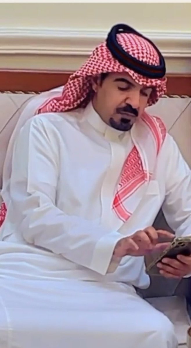 ben_aon's tweet photo. ابرك الساعات هي ساعة وصالك

#شطر https://t.co/8acOaUFcQ0