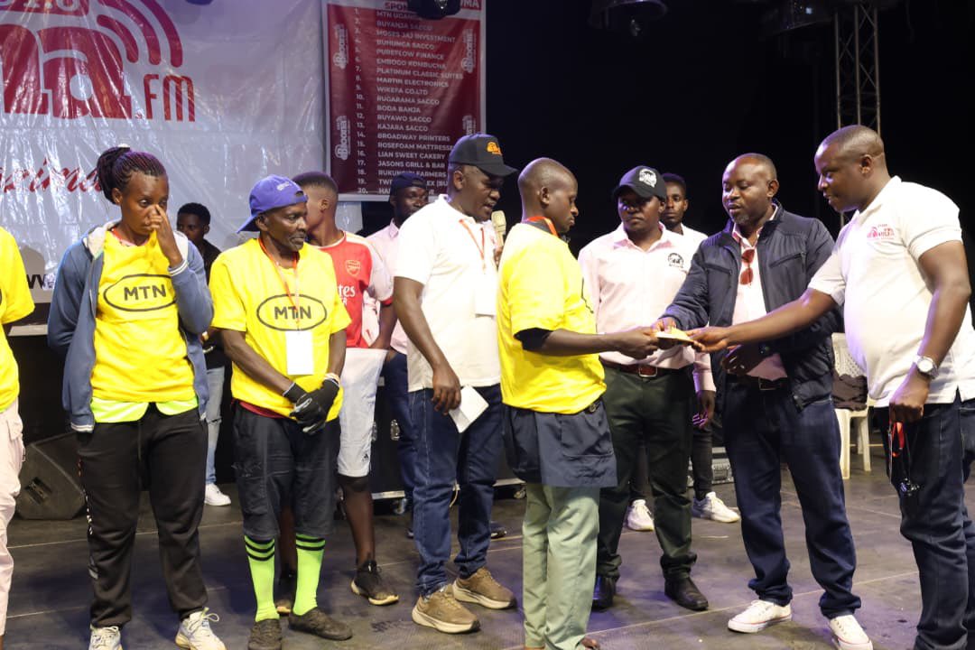 shakzboutiqmbra's tweet photo. Happening now 
Ekigutuuro kya @BoonaFm 
Rukungiri stadium 
Awarding cyclists winners n awards

#foryoupage #ekigutuurokyaboonafm26 #BoonaFmAT9 
#boonafm https://t.co/0vj12rl9BR