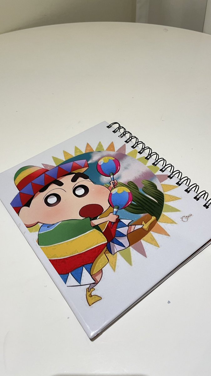 SongKangMexico's tweet photo. ¡Un sueño hecho realidad que queremos compartirles! 🤗 Le hicimos llegar a Song Kang unos regalos muy mexicanos en agradecimiento de su gran trabajo en la pantalla. Un sombrero hecho en Guanajuato, un tequila Don Julio 1942 y un cuaderno personalizado con su personaje favorito Shin Chan del episodio cuando viaja a México. Esperamos se quede un lindo detalle de nuestro país. 🥰 #SongKang #송강